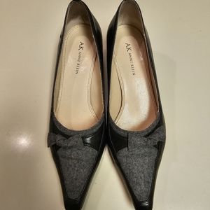Anne Klein Black/Gray Leather Shoes